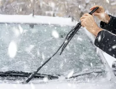 5 лесни начина да защитите чистачките и стъклото на автомобила през зимата