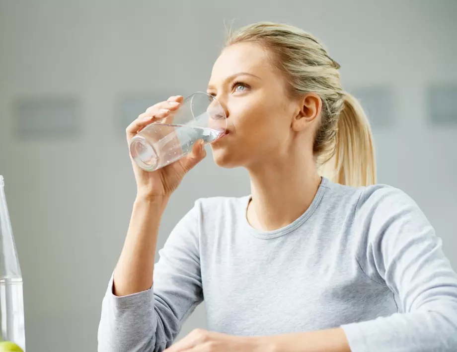 4 знака, които издават, че пиете прекалено много вода