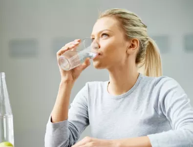 Лекар разкри дали трябва да пиете вода преди вземане на кръв (и колко)?