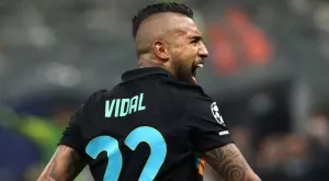 Артуро Видал "олекнал" с половин милион евро, докато играел за Интер срещу Милан