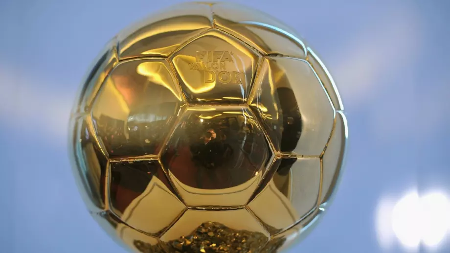 Голяма промяна! УЕФА се включва в награждаването със "Златната топка"