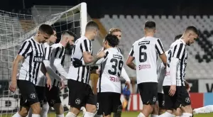 Локомотив (Пловдив) удължава договорите на трима ключови футболисти