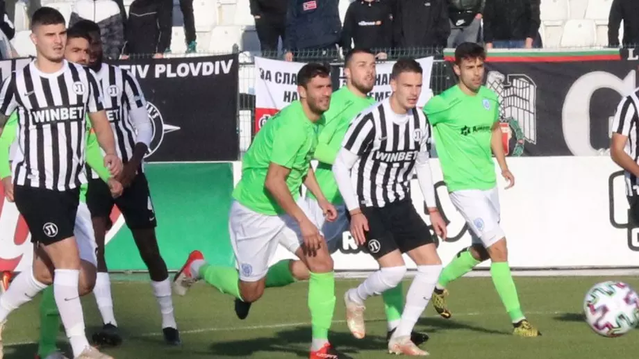 Ще си търси ли нов вратар Локомотив Пловдив?