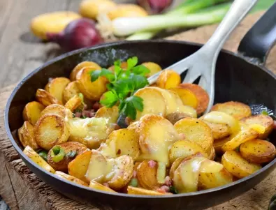 Пресни картофи с ароматен чесън и масло: Бързо и вкусно