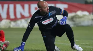 {{ otherArticle[0].article.title }}