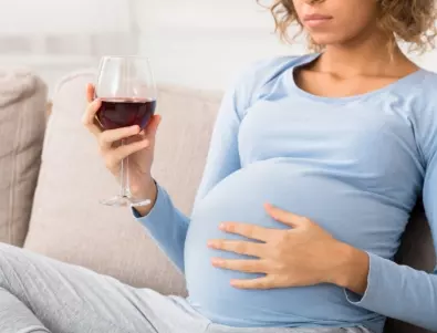 Учени проследиха ефекта на алкохола върху нероденото дете