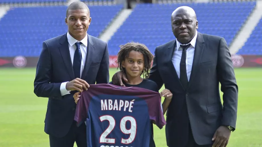 Кланът "Мбапе" набира скорост, Итън Мбапе вече е част и от Франция U16
