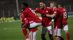 {{ otherArticle[0].article.title }}