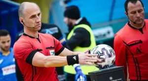 {{ otherArticle[0].article.title }}