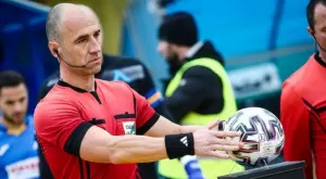 Бивш български рефер назова съдийските грешки на Валентин Железов от мача Локомотив София 3:2 Левски