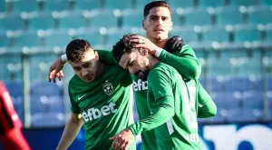 {{ otherArticle[0].article.title }}