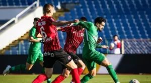 {{ otherArticle[0].article.title }}