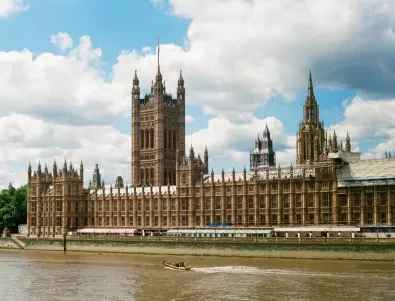 В тоалетните на британския парламент отново откриха следи от кокаин