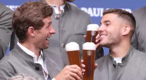 Нападнаха Мюлер и съпругата му, защото продават... сперма на кон, ето "тарифата"