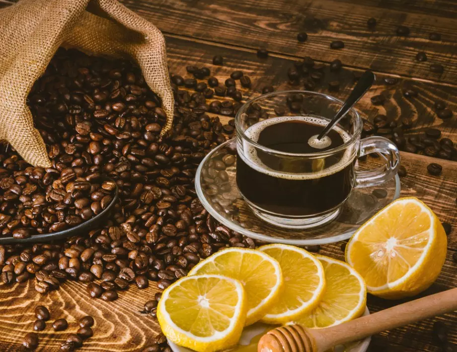 Какво да добавите към кафето, за да свалите кръвното налягане