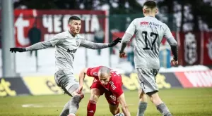 {{ otherArticle[0].article.title }}