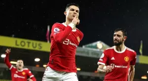 {{ otherArticle[0].article.title }}