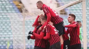 Фенове на Локомотив София внесоха подписка за ремонт на стадиона