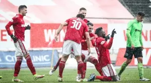 {{ otherArticle[0].article.title }}