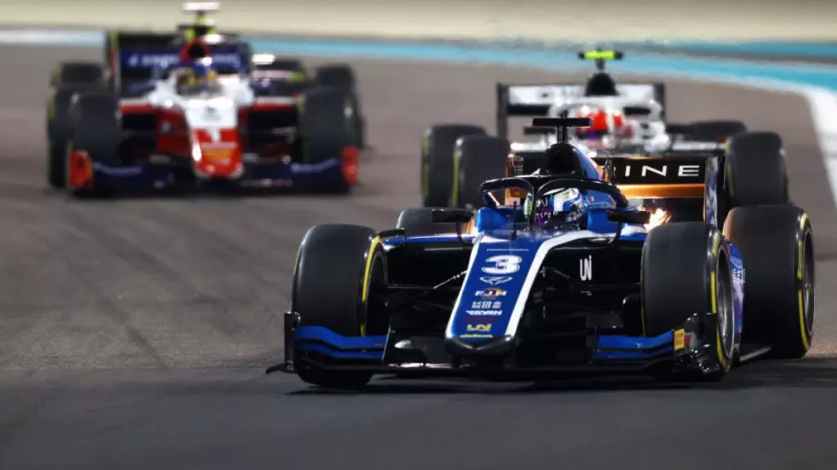 Пилот от Формула 1 даде позитивен тест за COVID-19 преди Гран при на Абу Даби