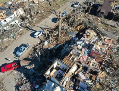 3 загинали и 8 изчезнали след урагана 
