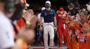 От Ред Бул обещаха доживотен жест за пилота, "позволил" на Верстапен да изпревари Хамилтън