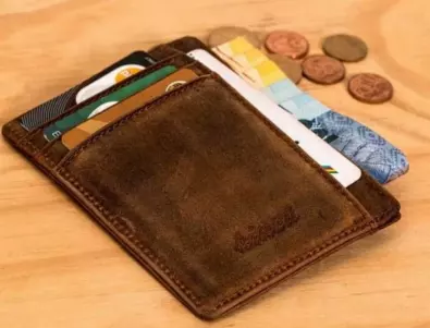 5-те неща, които НЕЗАБАВНО трябва да махнете от портфейла си