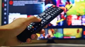 {{ otherArticle[0].article.title }}