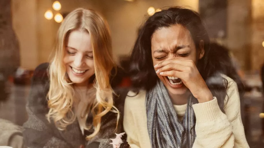 Виц на деня: Трима лекари се озовали при св. Петър