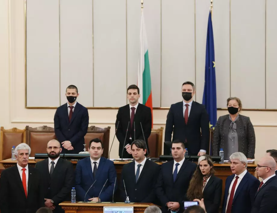 12 нови депутати влязоха в парламента на мястото на новоизбрани министри