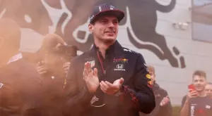 Макс Верстапен получи трофея от Формула 1 и се обърна към Люис Хамилтън (ВИДЕО)