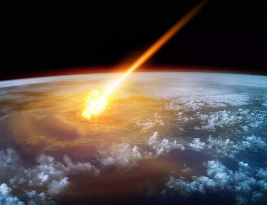 Яркото кълбо в небето вероятно е паднал в Румъния метеорит (ВИДЕО)