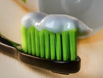 Защо японските домакини замразяват пастата за зъби?