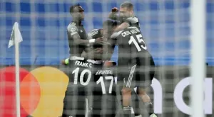 {{ otherArticle[0].article.title }}