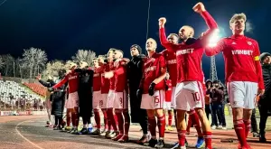 {{ otherArticle[0].article.title }}