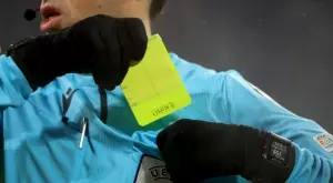 ВИЦ НА ДЕНЯ: Футболист има проблем с очите...