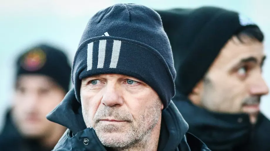 "Надмощието ни беше категорично" - Младенов страда за изпуснатата победа срещу Левски