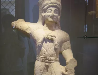 Двуметрова статуя на стойност 3 млн. паунда изчезна от музея в Глазгоу