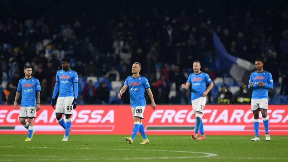 Наполи с нова издънка в Серия А  - срещу Специя на Петко Христов, Милан се залепи след Интер