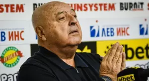 {{ otherArticle[0].article.title }}