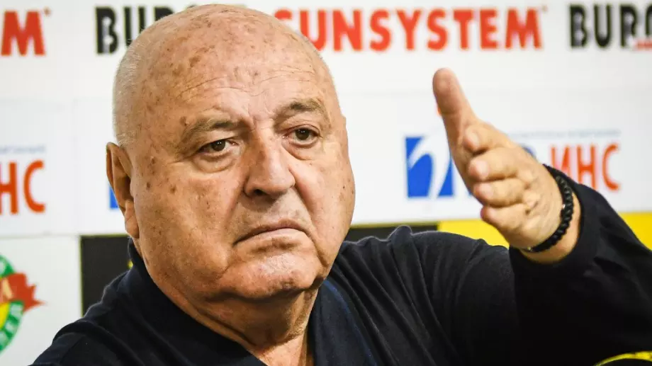 "Винаги играем трудно, ще е труден и този мач" - коментарът на Венци Стефанов след жребия на Славия за Купата на България