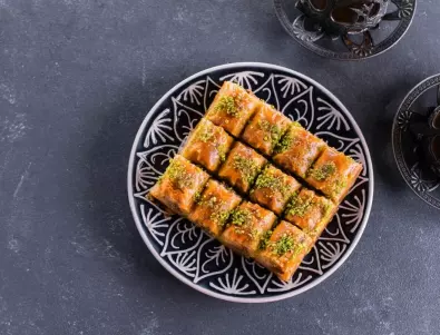 Как в Турция правят най-сочната баклава с плънка - ето я рецептата