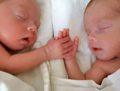 Жена роди близнаци в две различни години  