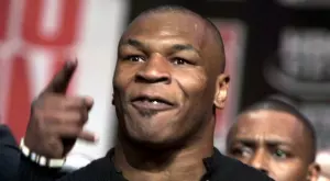 Нереално! Повече от 50 см: Вратът на едва 18-годишния Майк Тайсън (СНИМКИ)