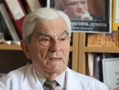 Акад. Петрунов: Трябва да има по-строги мерки срещу коронавируса