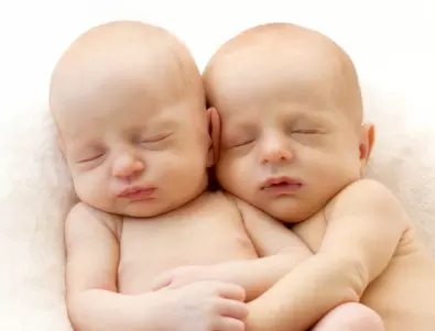 Близначета се родиха в две различни години в Тексас
