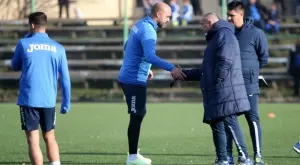 {{ otherArticle[0].article.title }}