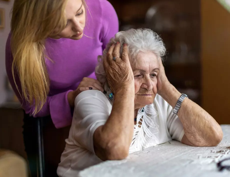 Учени: Този симптом на деменция се проявява 10 години преди диагнозата