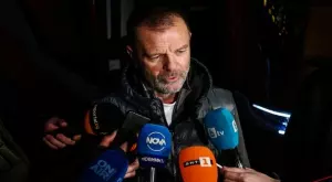 {{ otherArticle[0].article.title }}