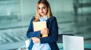 Как да носите дънки на работа?